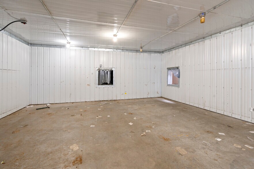 More Photos Of 275 Larcel Dr, Sikeston Flex For Lease