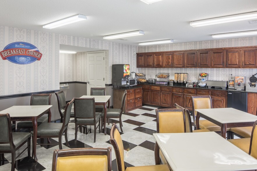 More Photos Of 360 Paul Huff Parkway, Cleveland Hotel For Sale