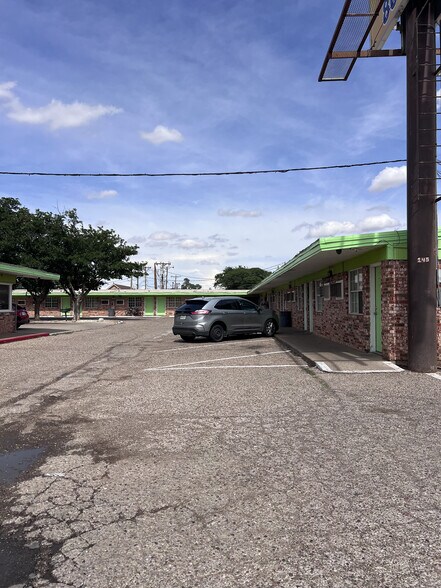 More Photos Of 4401 Avenue Q, Lubbock Hotel For Sale