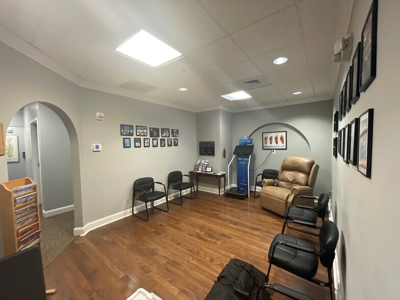 More Photos Of 4805 Park Rd, Charlotte Storefront Retail Office For Lease