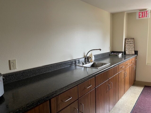 More Photos Of 901 N Prospect Ave, Springfield Freestanding For Sale