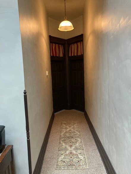 More Photos Of 34 N Vermilion St, Danville Restaurant For Sale