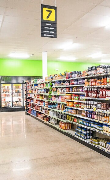 More Photos Of 201 N Emerald Rd, Greenwood General Retail For Sale