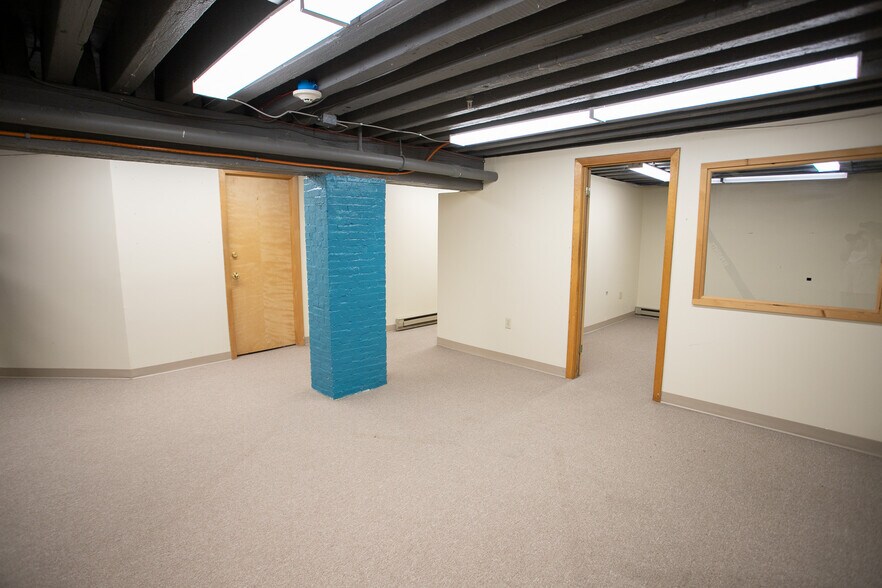 More Photos Of 105 Main St, Bangor Apartments For Lease