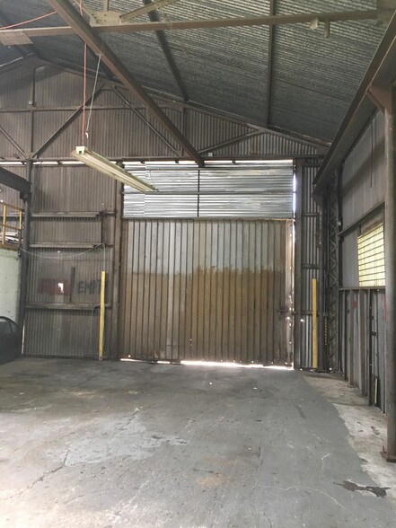 More Photos Of 5115 N 47th St, Tampa Industrial For Sale