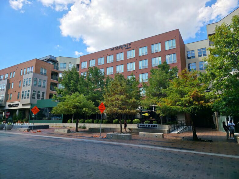 More Photos Of W 7th St, Fort Worth Unknown For Lease