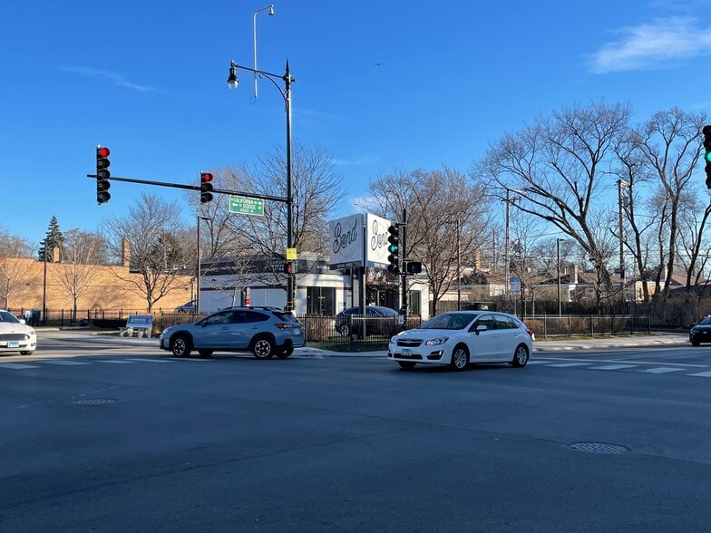 More Photos Of 7555 N California Ave, Chicago Fast Food For Sale