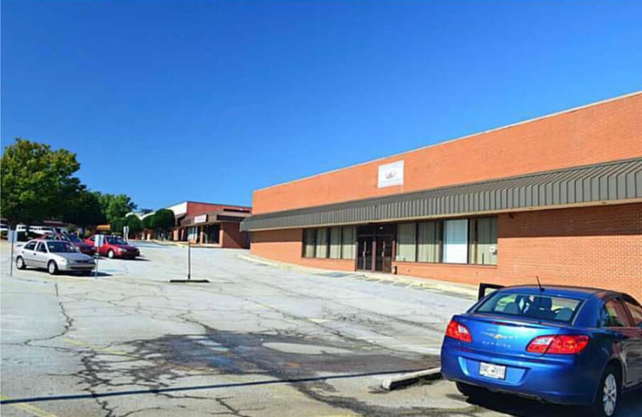 More Photos Of 6250 Memorial Dr, Stone Mountain Religious Facility For Lease