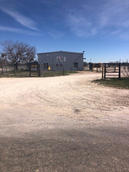 More Photos Of 6290 Side View Rd, San Angelo Warehouse For Lease