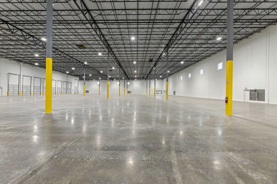 More Photos Of 3301 Enterprise Dr, Rowlett Warehouse For Sale