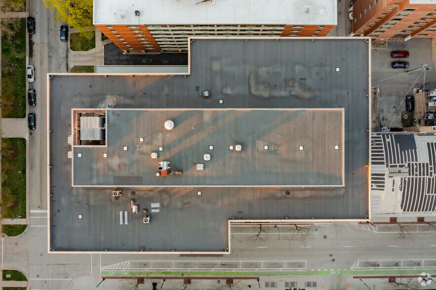 More Photos Of 500 Davis St, Evanston Office For Lease