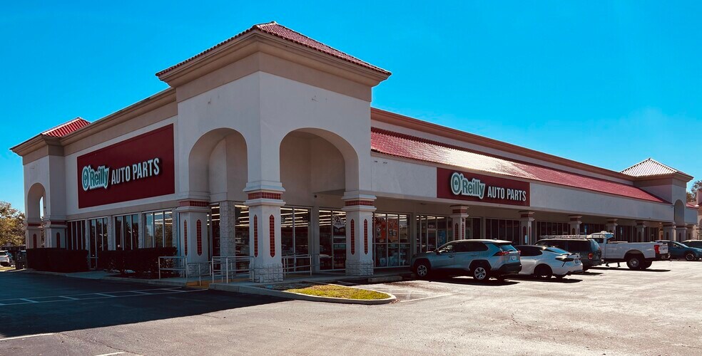 More Photos Of 10730-10750 Atlantic Blvd, Jacksonville Unknown For Lease