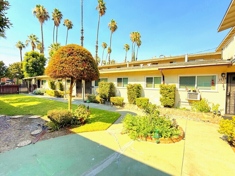 More Photos Of 7428-7438 Magnolia Ave, Riverside Apartments For Sale