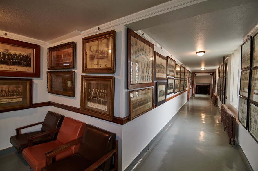 More Photos Of 400 NE Perry Ave, Peoria Theater Concert Hall For Sale