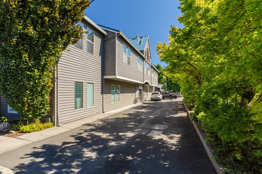 More Photos Of 15259 SE 82nd Dr, Clackamas Medical For Sale