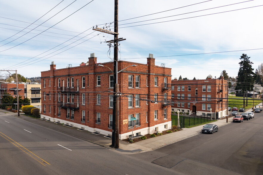 More Photos Of 834 7th St, Bremerton Apartments For Sale