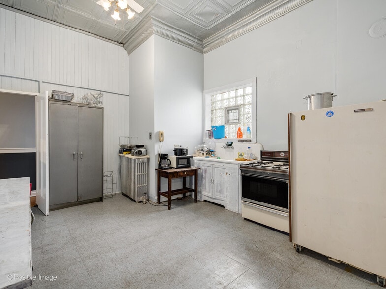 More Photos Of 3011 N Austin Ave, Chicago Lodge Meeting Hall For Sale