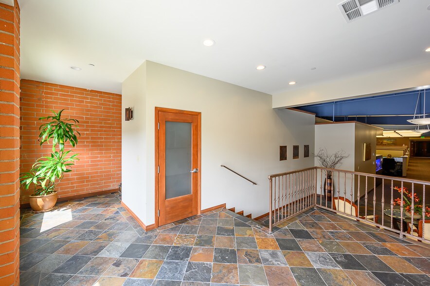 More Photos Of 122 Sheldon St, El Segundo Loft Creative Space For Sale