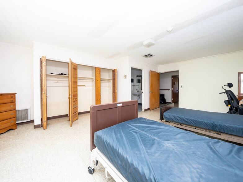 More Photos Of 84 Chestnut Park Dr, Waynesville Healthcare For Sale