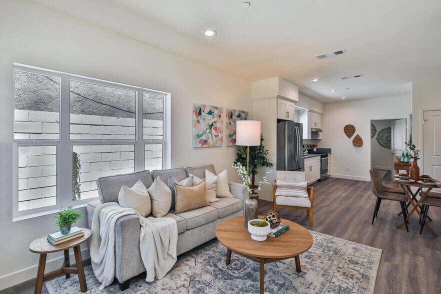 More Photos Of 6836 Whitman Ave, Van Nuys Multifamily For Sale