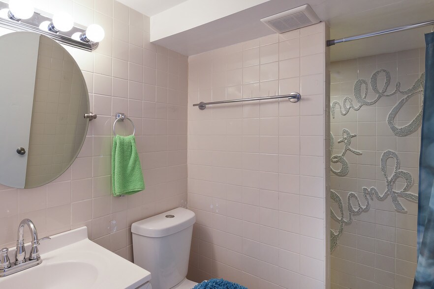 More Photos Of 74560 Overseas Hwy, Islamorada Apartments For Lease