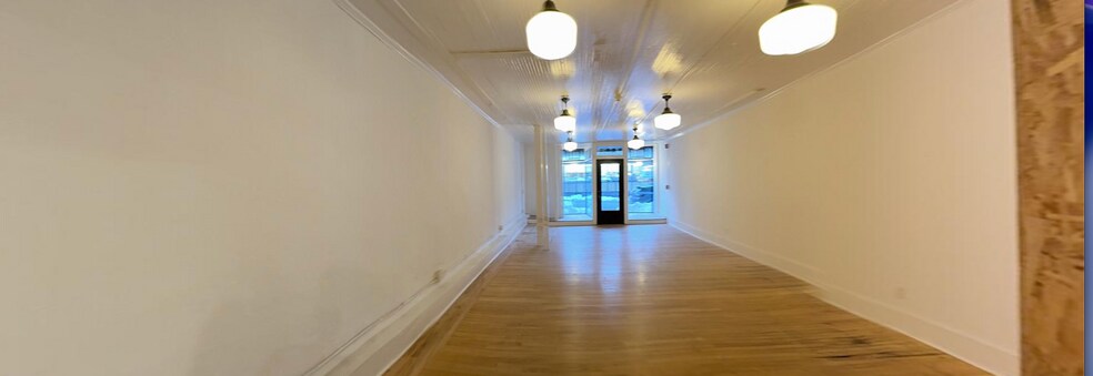 More Photos Of 620 1/2 Warren St, Hudson General Retail For Lease