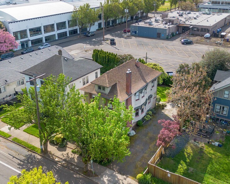 Primary Photo Of 1818 NE Irving St, Portland Office Residential For Sale
