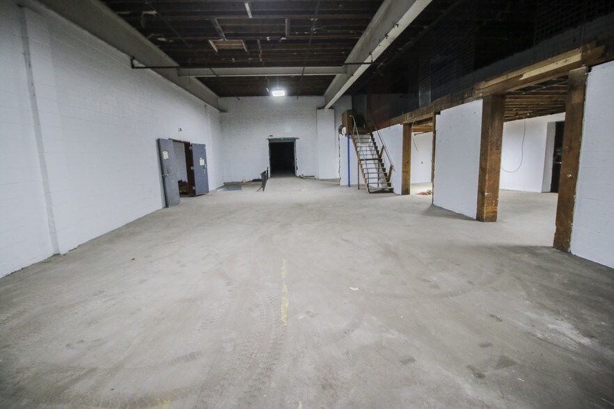 More Photos Of 1206 Route 130 N, Burlington Light Distribution For Lease