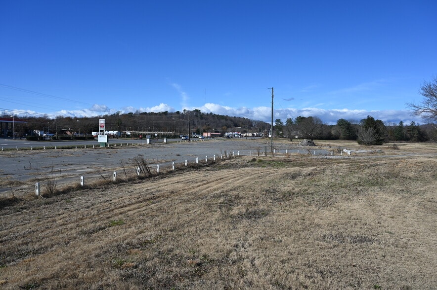 More Photos Of 826 N Green St, Morganton Land For Sale