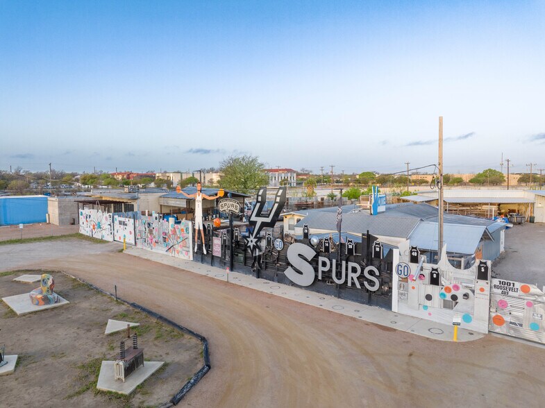 More Photos Of 1001 Roosevelt Ave, San Antonio Land For Sale