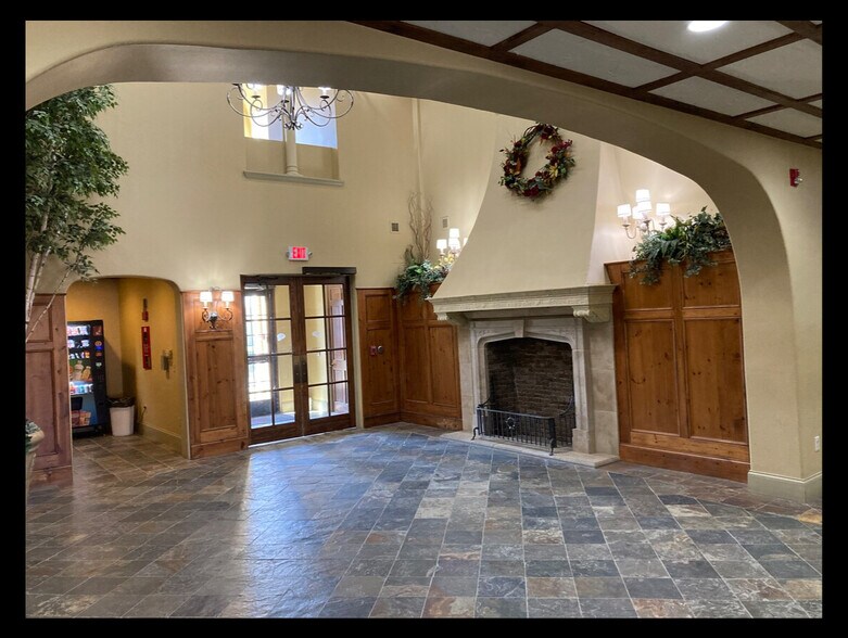 More Photos Of 1531 E Bradford Pky, Springfield Medical For Lease