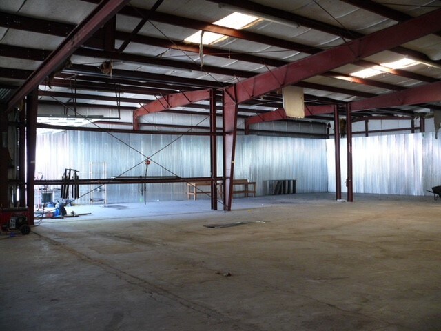 More Photos Of 906 Witter St, Houston Warehouse For Sale