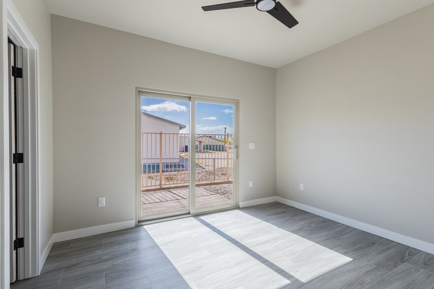 More Photos Of 2786 McCulloch N blvd, Lake Havasu City Multifamily For Sale