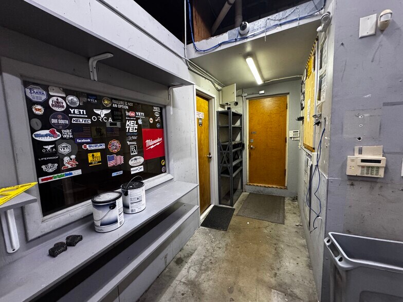 More Photos Of 6151 Pembroke Rd, Hollywood Freestanding For Lease