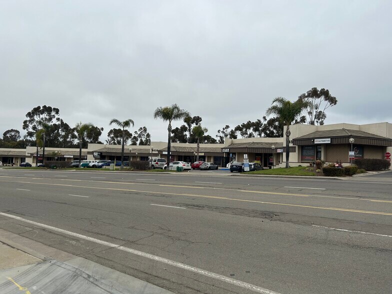 More Photos Of 9545 Kearny Villa Rd, San Diego Showroom For Lease