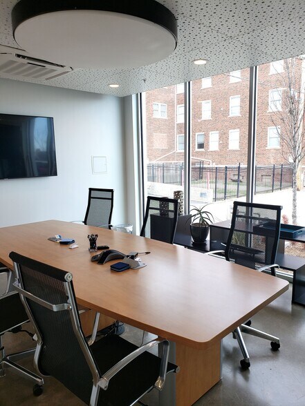 More Photos Of 1214 N Hudson Ave, Oklahoma City Loft Creative Space For Sale