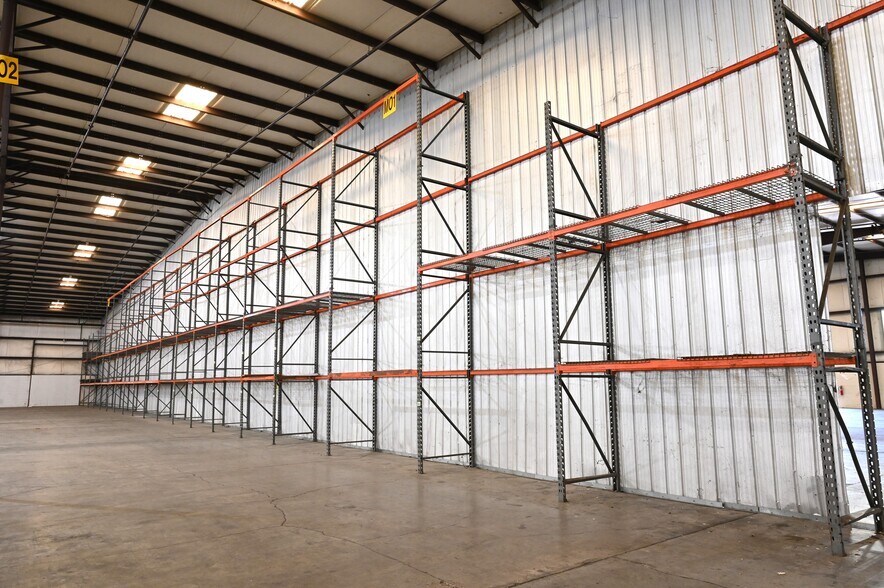 More Photos Of 1506-1518 Industrial Park Dr, Maysville Warehouse For Sale
