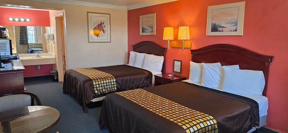 More Photos Of 16352 Sierra Hwy, Mojave Hotel For Sale