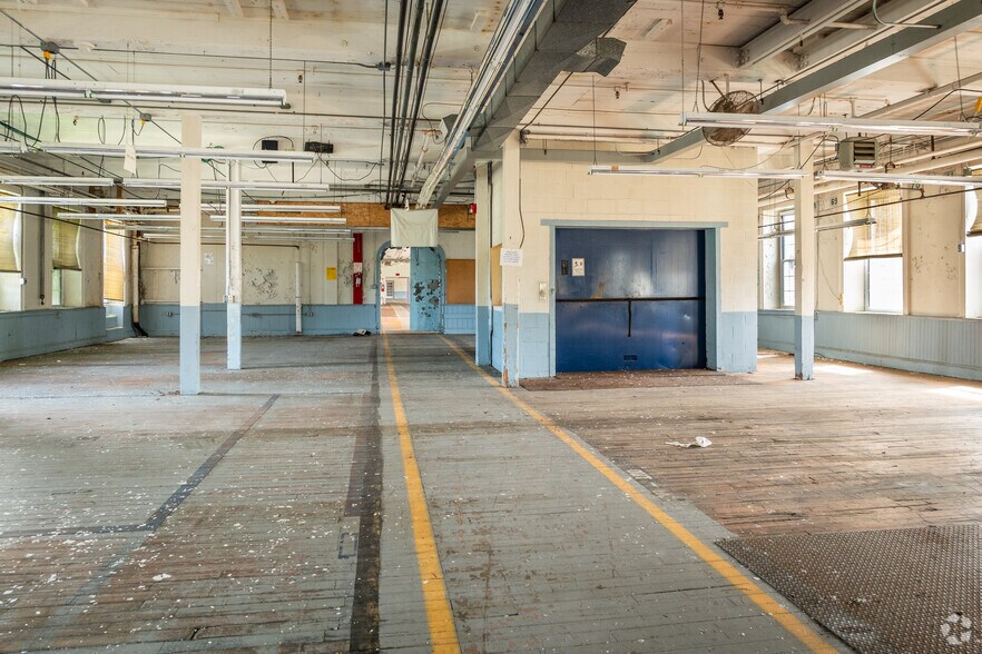 More Photos Of 51 S Walnut St, Wauregan Manufacturing For Lease