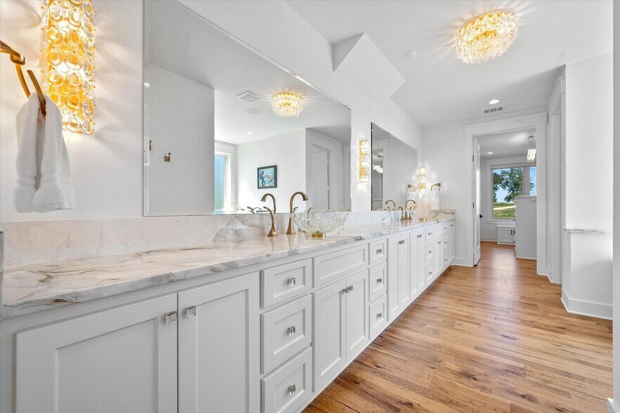 More Photos Of 121 Elm, Kerens Lodge Meeting Hall For Sale