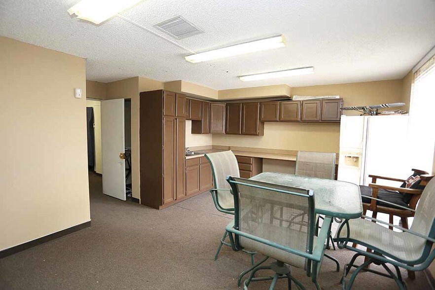 More Photos Of 4023 W Oquendo Rd, Las Vegas Warehouse For Sale