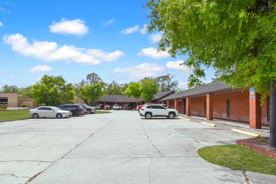 More Photos Of 1840 Dunn Ave, Jacksonville Medical For Lease