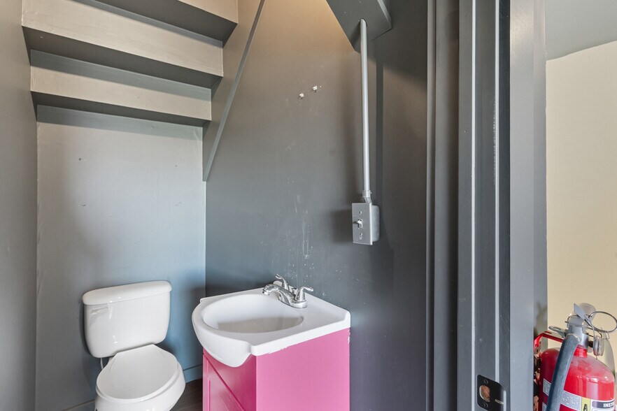 More Photos Of 1 Water St, New Paltz Storefront Retail Residential For Sale