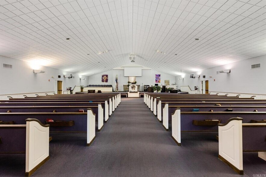 More Photos Of 20121 Interstate 30 S, Benton Religious Facility For Sale
