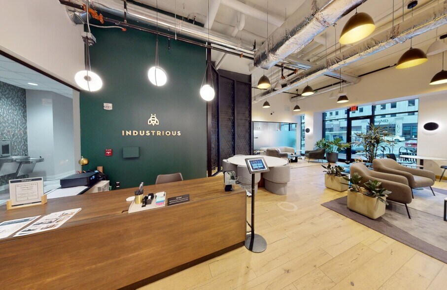 Primary Photo Of 880 Monon Green Blvd, Carmel Coworking Space