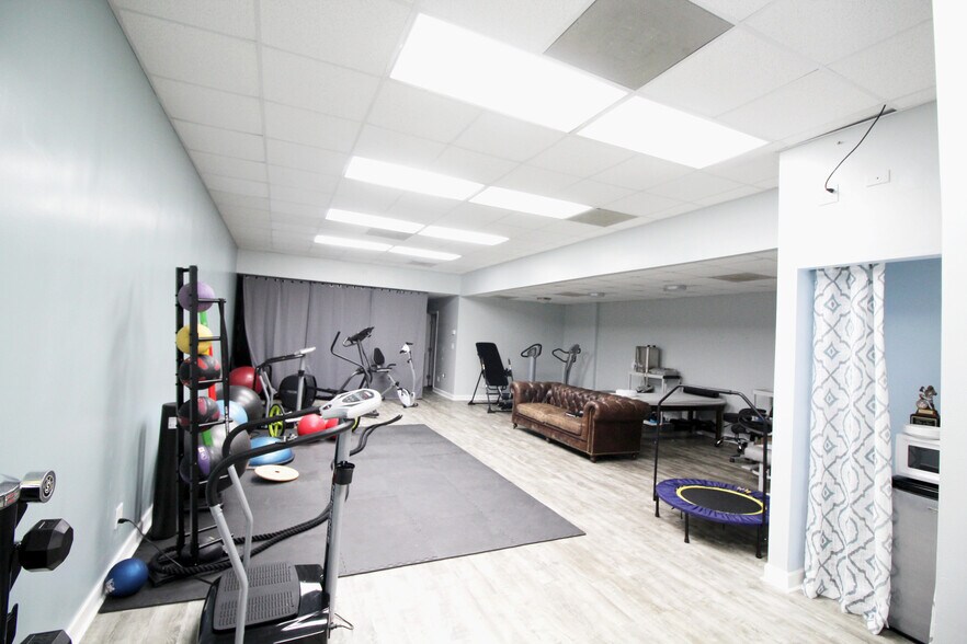 More Photos Of 9765 San Jose Blvd, Jacksonville Medical For Lease