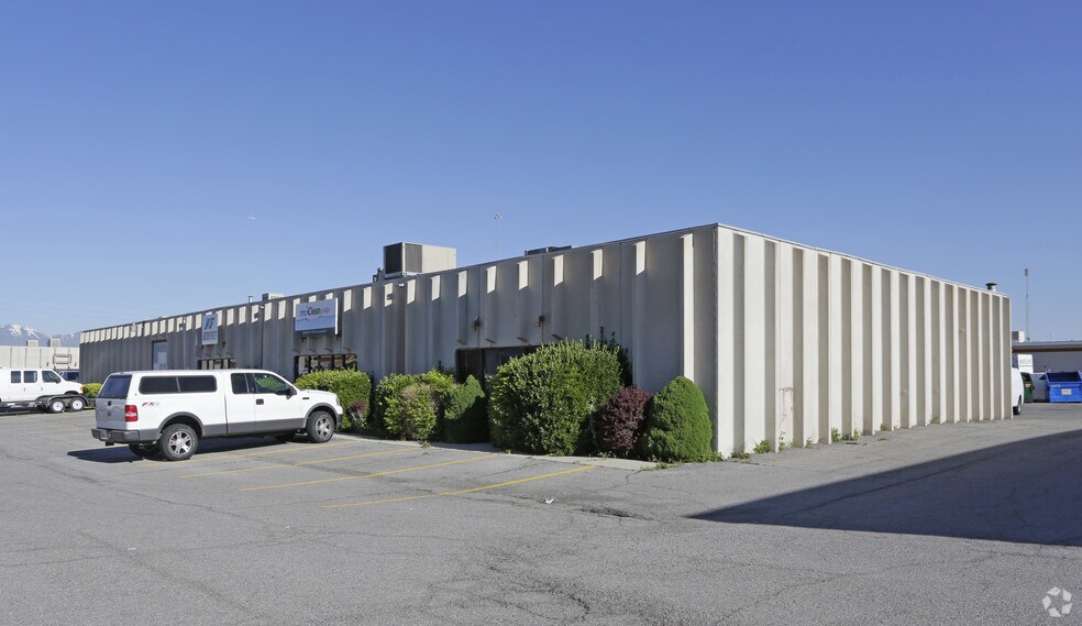 Primary Photo Of 6999-7021 S 400 W, Midvale Light Manufacturing For Lease