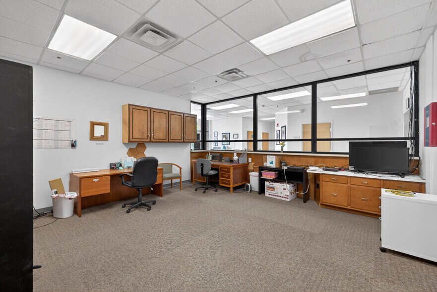 More Photos Of 3005 Lenora Church Rd, Snellville Office For Sale