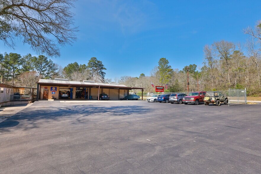 More Photos Of 17163 Rabon Chapel Rd, Montgomery Service For Sale