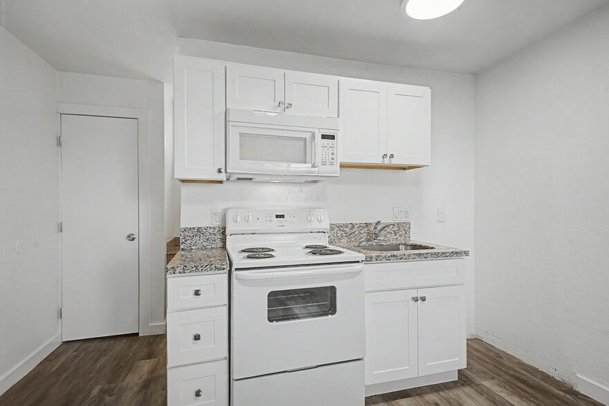 More Photos Of 1711 W Bell Rd, Phoenix Apartments For Sale